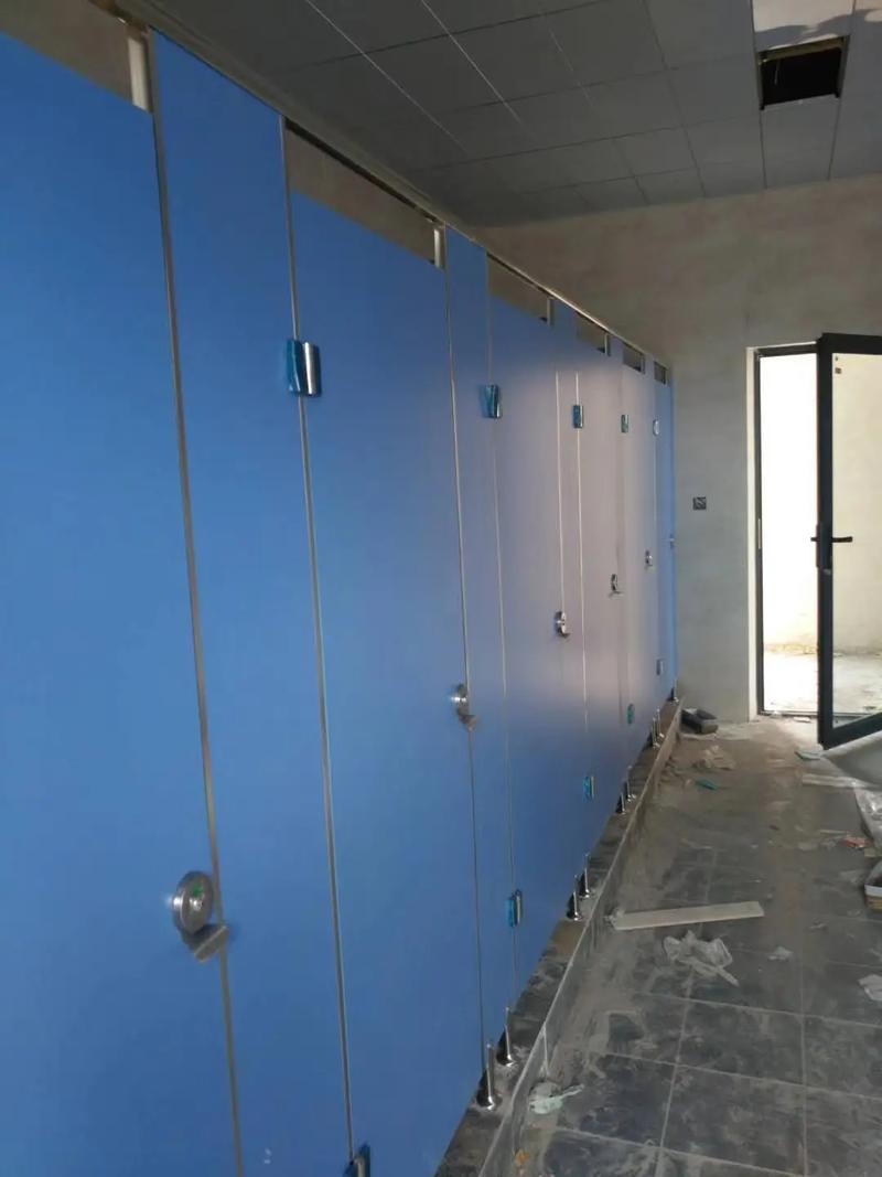 衛(wèi)生間隔斷 施工完效果圖,有需要的可以聯(lián)系王先生1357 - 抖